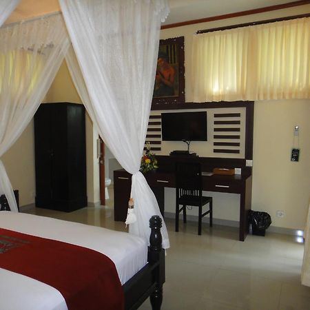 Arya Amed Beach Resort And Dive Center Екстер'єр фото