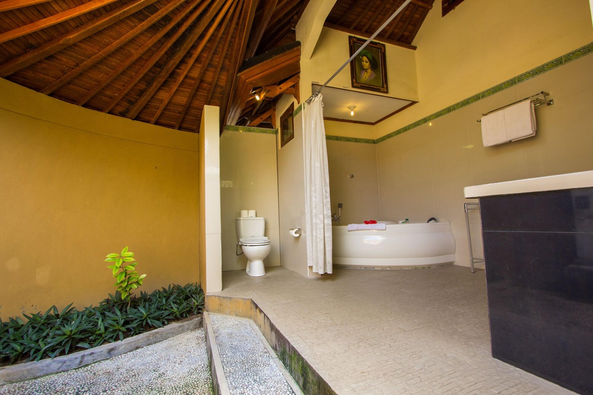 Arya Amed Beach Resort And Dive Center Екстер'єр фото