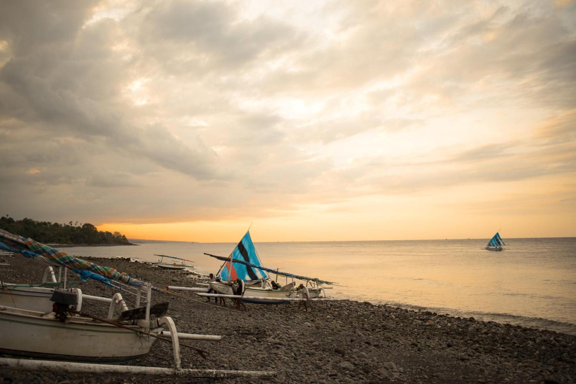Arya Amed Beach Resort And Dive Center Екстер'єр фото