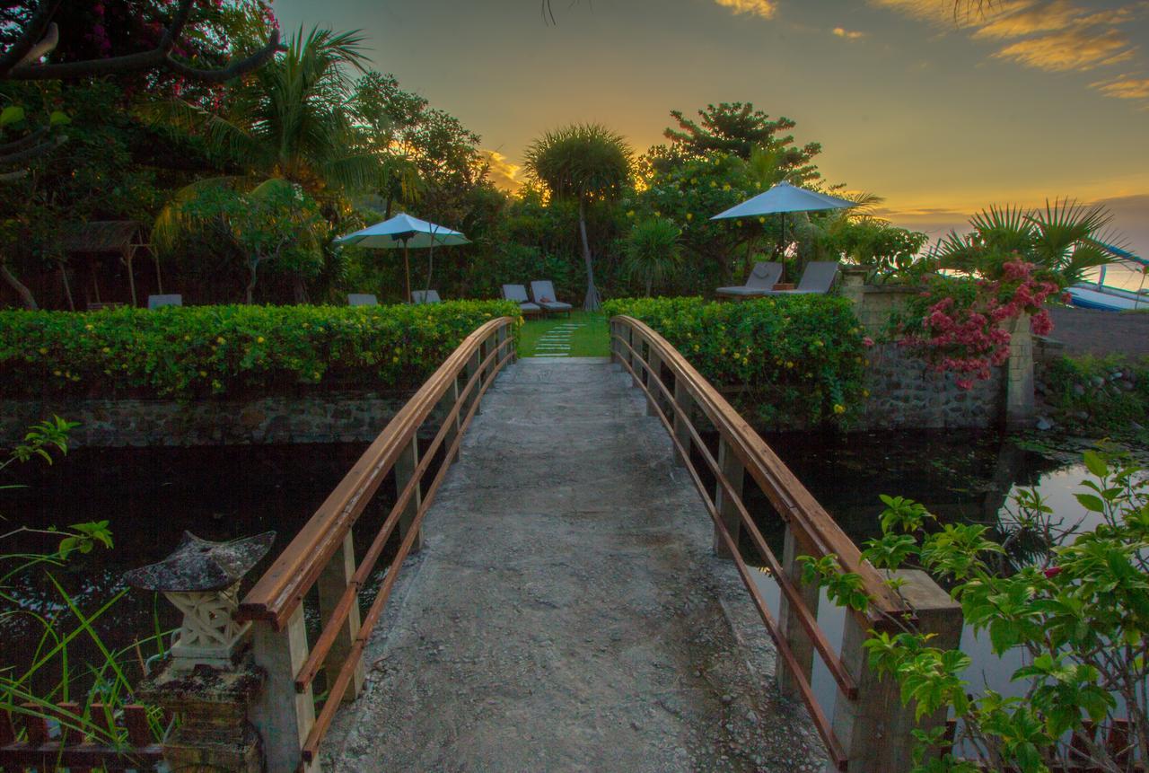 Arya Amed Beach Resort And Dive Center Екстер'єр фото